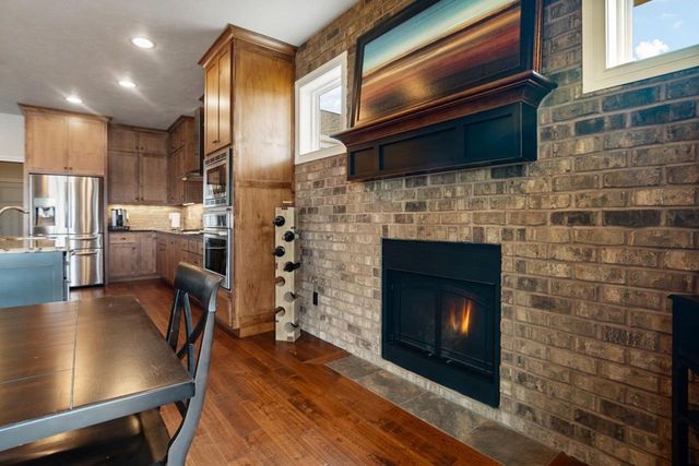 2949 SEAFARER WAY, Suamico, WI 54173