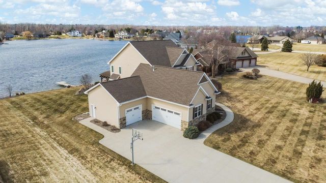 2949 SEAFARER WAY, Suamico, WI 54173