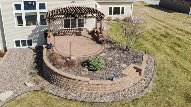 2949 SEAFARER WAY, Suamico, WI 54173