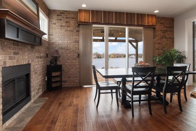 2949 SEAFARER WAY, Suamico, WI 54173