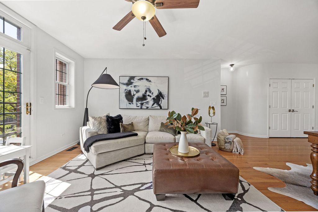 1916 W Belmont Avenue 2E, Chicago, IL 60657 — photo 3