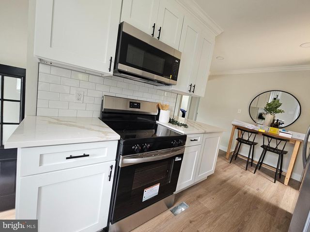 2023 MIDDLEBOROUGH RD, Baltimore, MD 21221