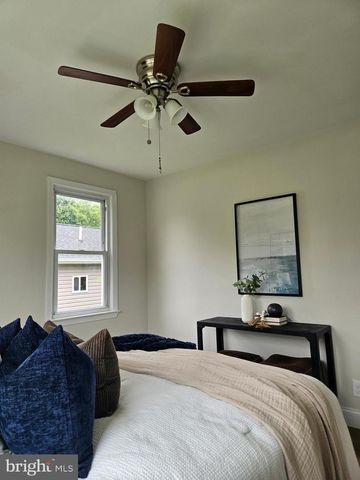 2023 MIDDLEBOROUGH RD, Baltimore, MD 21221