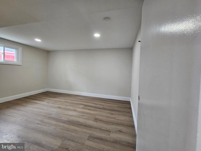 2023 MIDDLEBOROUGH RD, Baltimore, MD 21221