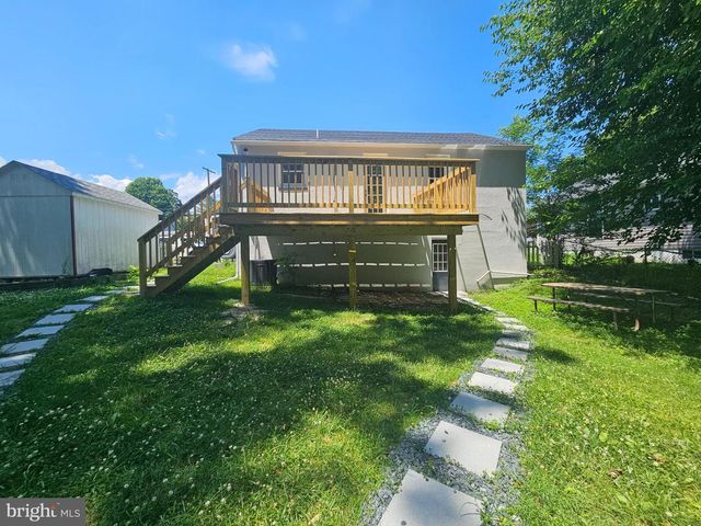 2023 MIDDLEBOROUGH RD, Baltimore, MD 21221