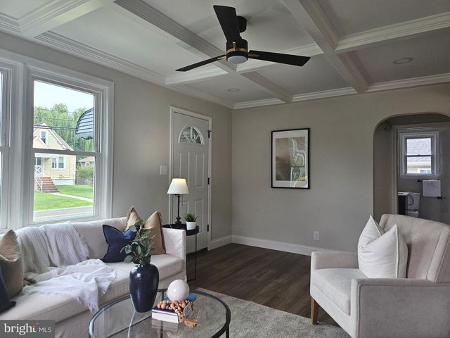 2023 MIDDLEBOROUGH RD, Baltimore, MD 21221
