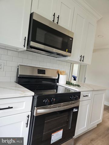 2023 MIDDLEBOROUGH RD, Baltimore, MD 21221