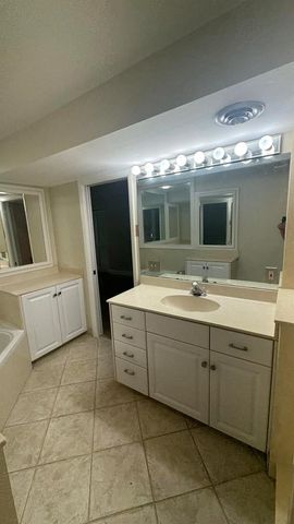 2704 Cardinal Drive, Vero Beach, FL 32963