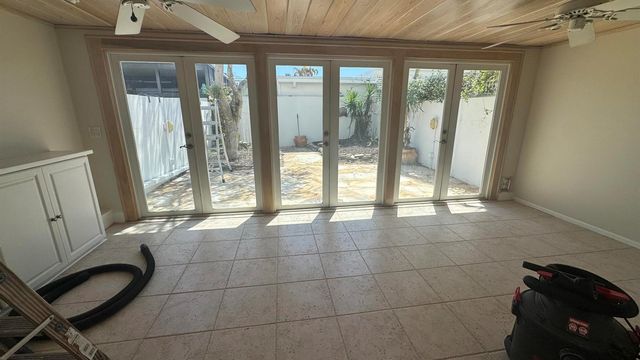 2704 Cardinal Drive, Vero Beach, FL 32963