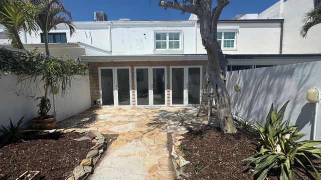 2704 Cardinal Drive, Vero Beach, FL 32963