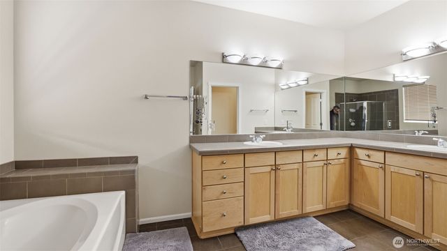 6114 Montevista Drive SE, Auburn, WA 98092