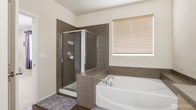 6114 Montevista Drive SE, Auburn, WA 98092