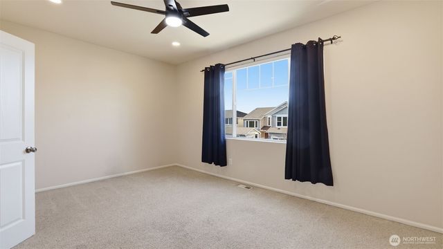 6114 Montevista Drive SE, Auburn, WA 98092