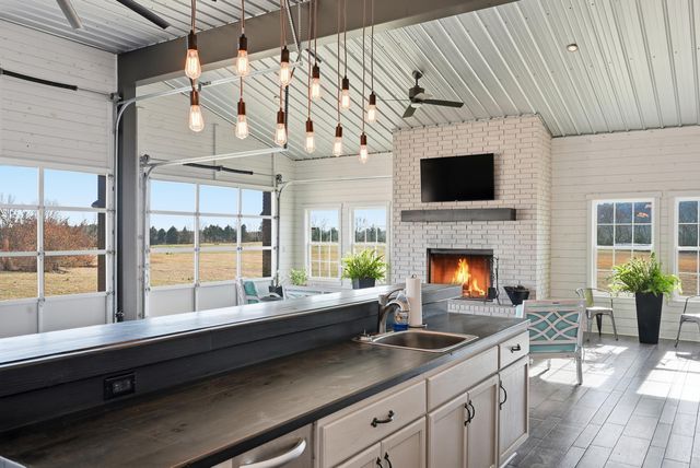 12 Lacie Drive, Greenbrier, AR 72058