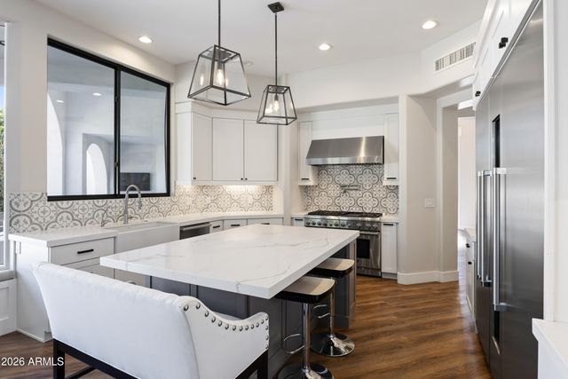 7130 E BELMONT Avenue, Paradise Valley, AZ 85253