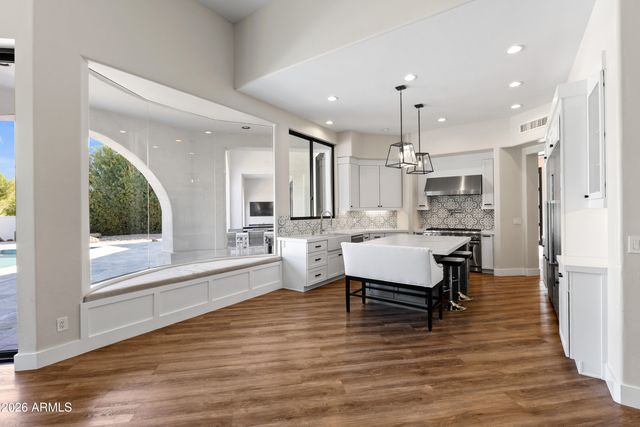 7130 E BELMONT Avenue, Paradise Valley, AZ 85253