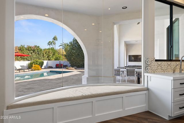 7130 E BELMONT Avenue, Paradise Valley, AZ 85253