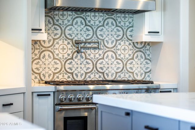 7130 E BELMONT Avenue, Paradise Valley, AZ 85253