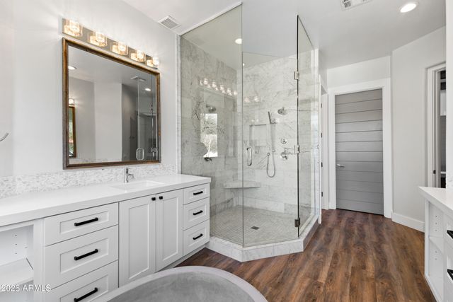 7130 E BELMONT Avenue, Paradise Valley, AZ 85253