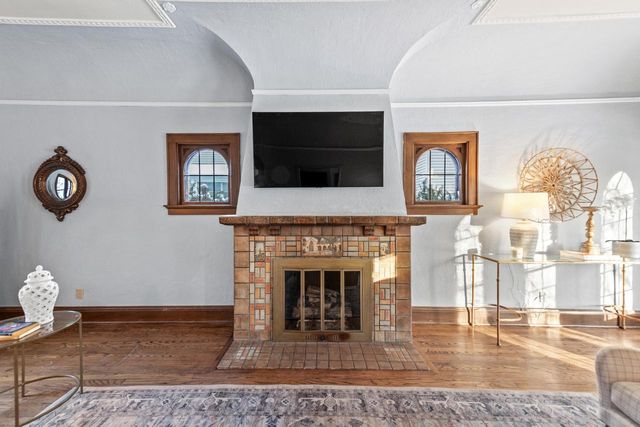 740 E Lexington BOULEVARD, Whitefish Bay, WI 53217