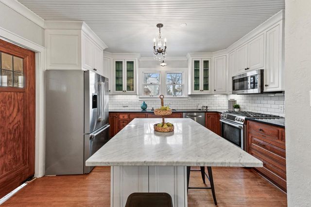 740 E Lexington BOULEVARD, Whitefish Bay, WI 53217