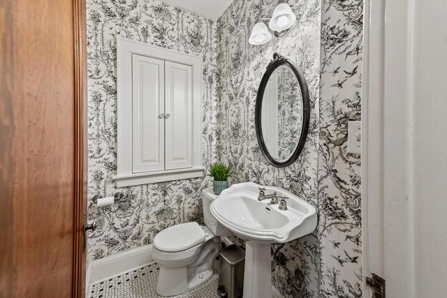 740 E Lexington BOULEVARD, Whitefish Bay, WI 53217