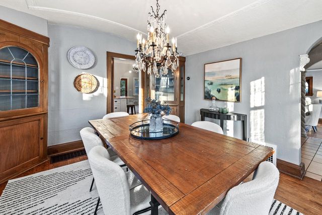 740 E Lexington BOULEVARD, Whitefish Bay, WI 53217