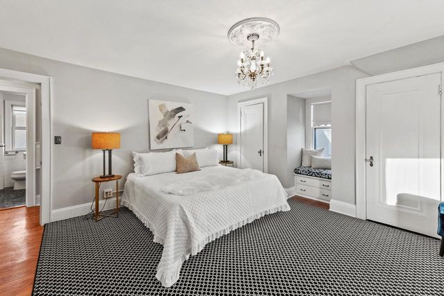 740 E Lexington BOULEVARD, Whitefish Bay, WI 53217