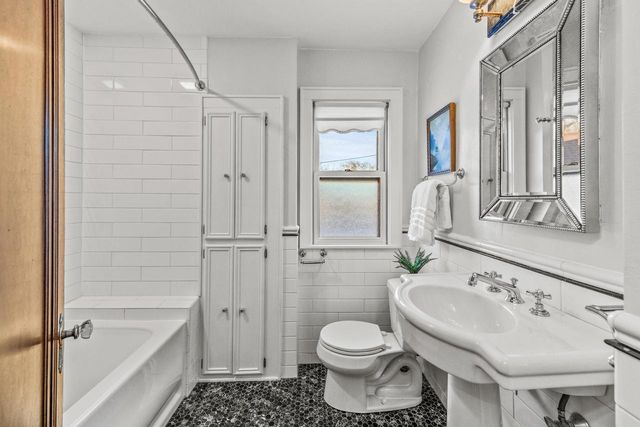 740 E Lexington BOULEVARD, Whitefish Bay, WI 53217