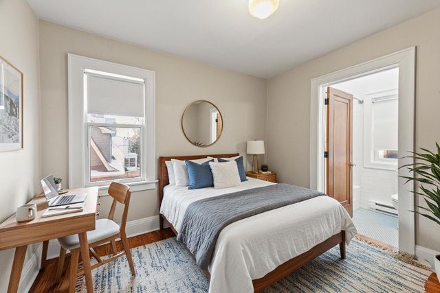 740 E Lexington BOULEVARD, Whitefish Bay, WI 53217