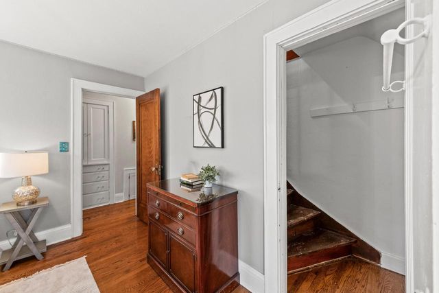 740 E Lexington BOULEVARD, Whitefish Bay, WI 53217