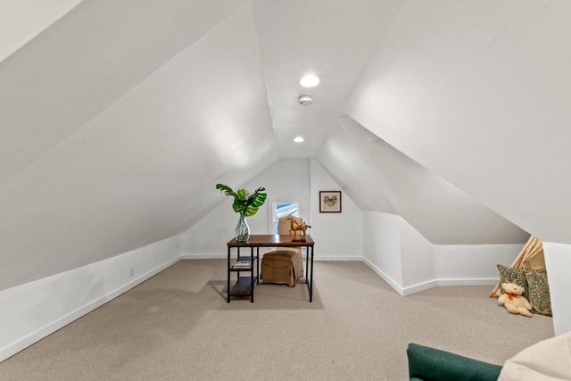 740 E Lexington BOULEVARD, Whitefish Bay, WI 53217