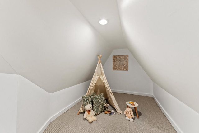 740 E Lexington BOULEVARD, Whitefish Bay, WI 53217