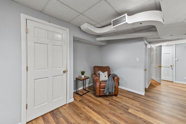 740 E Lexington BOULEVARD, Whitefish Bay, WI 53217