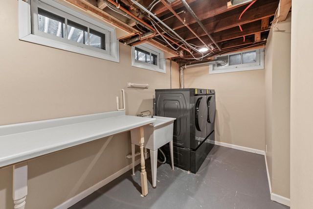 740 E Lexington BOULEVARD, Whitefish Bay, WI 53217