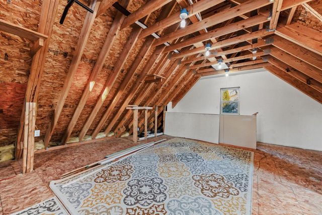 740 E Lexington BOULEVARD, Whitefish Bay, WI 53217