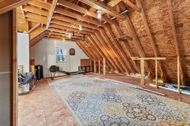 740 E Lexington BOULEVARD, Whitefish Bay, WI 53217