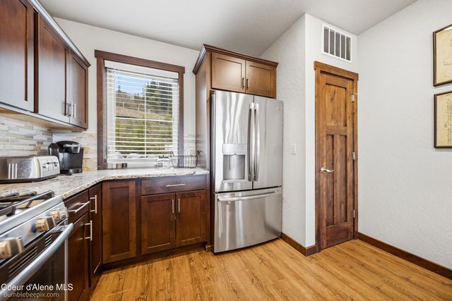 126 Chutes Ln, Sandpoint, ID 83864