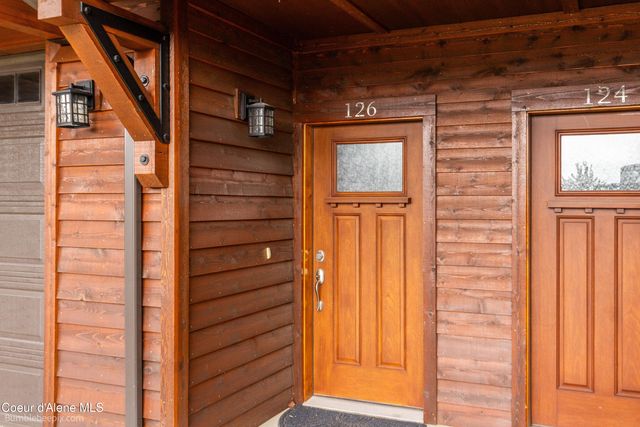 126 Chutes Ln, Sandpoint, ID 83864