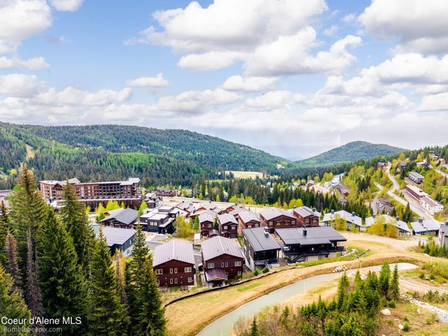 126 Chutes Ln, Sandpoint, ID 83864