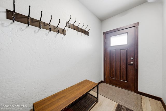 126 Chutes Ln, Sandpoint, ID 83864