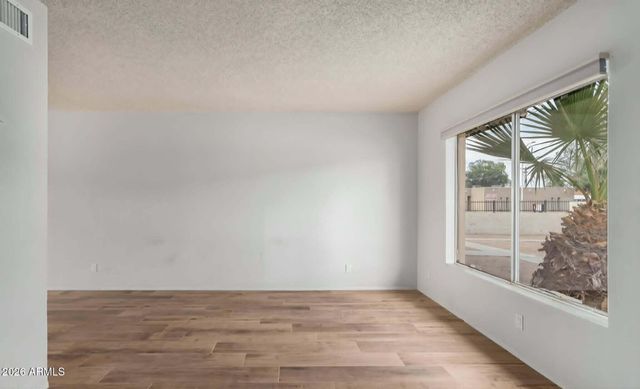 3605 W BETHANY HOME Road 2, Phoenix, AZ 85019