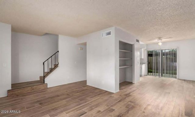 3605 W BETHANY HOME Road 2, Phoenix, AZ 85019