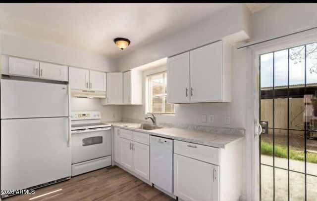 3605 W BETHANY HOME Road 2, Phoenix, AZ 85019