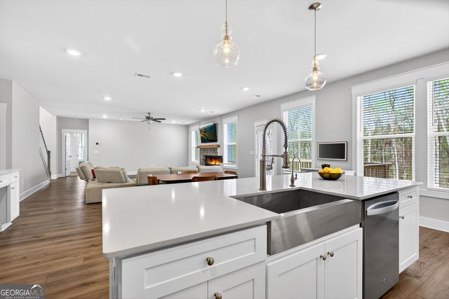 299 Saddleridge Trail, Senoia, GA 30276