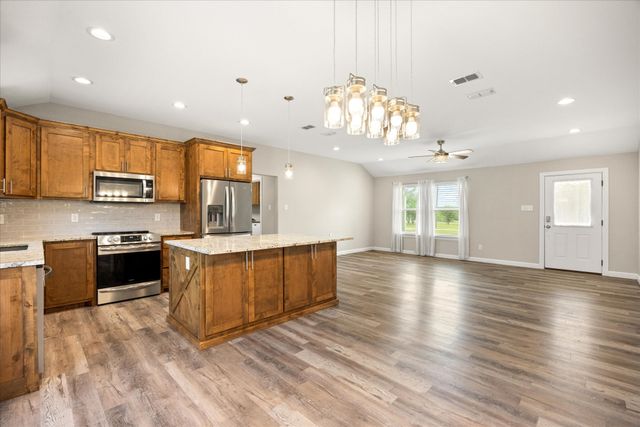 1495 Peninsula Drive, Bluff Dale, TX 76433