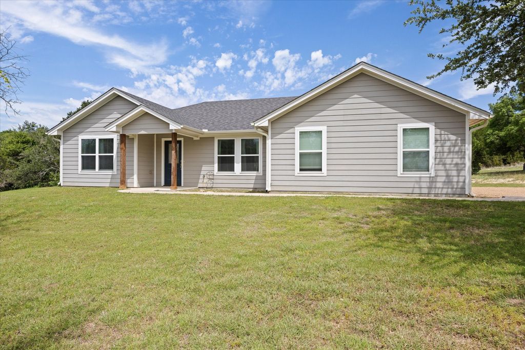 1495 Peninsula Drive, Bluff Dale, TX 76433