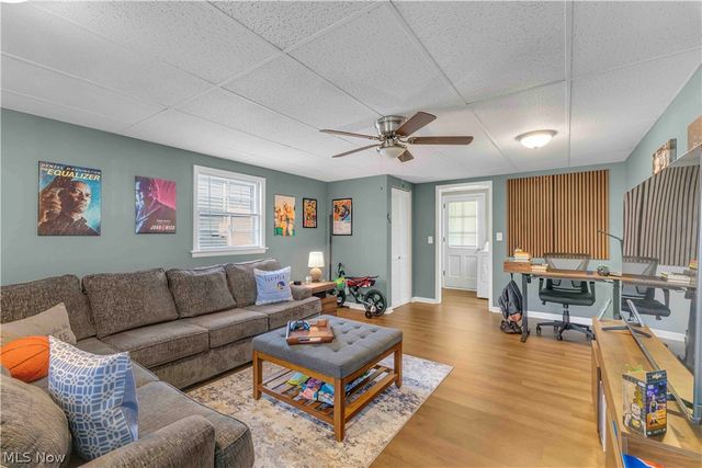 4905 Madison Avenue, Sheffield Lake, OH 44054