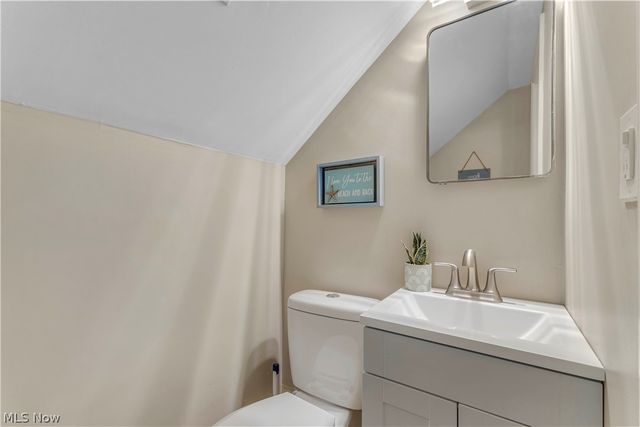 4905 Madison Avenue, Sheffield Lake, OH 44054