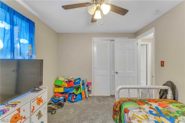 4905 Madison Avenue, Sheffield Lake, OH 44054